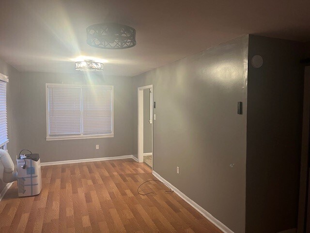 Den 1 - 653 Camp Cir