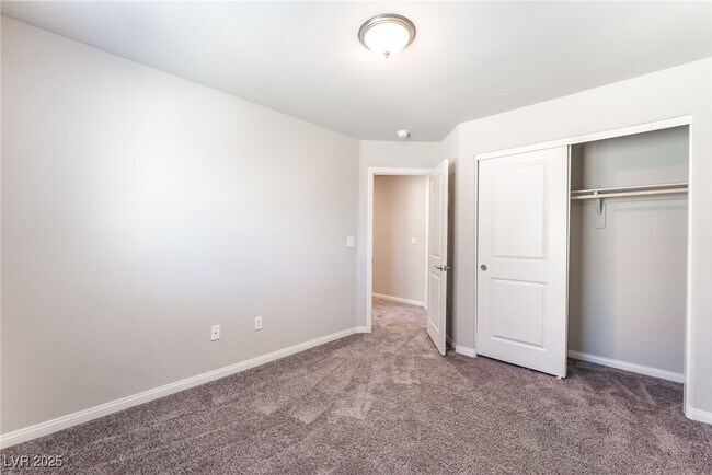 Building Photo - 3760 Seyfert Ave
