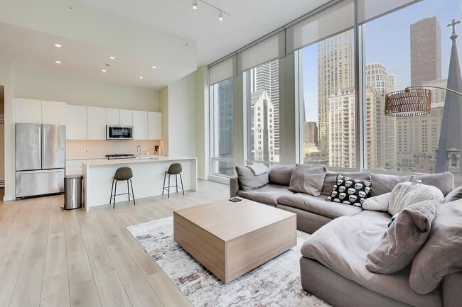 Building Photo - 14 W Superior St