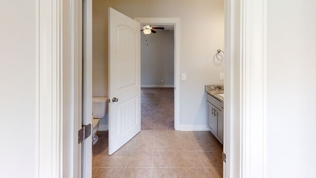 Building Photo - 3855 Academy Dr