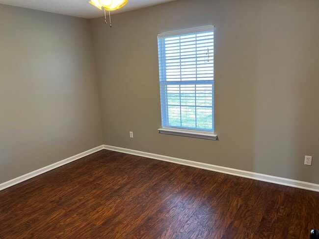 Building Photo - Cool Springs  - 4 BR / 2 BA