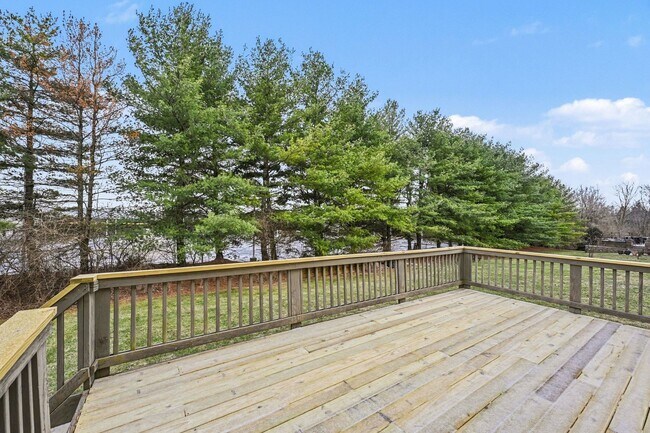 Building Photo - Freshly Renovated 4 Bedroom Home In Centerville OH