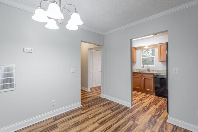 Building Photo - 6876 Beulah Dr
