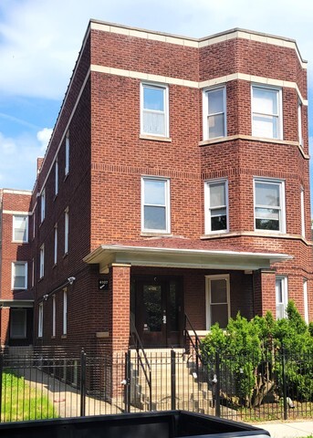 Building Photo - 4105 N Bernard St