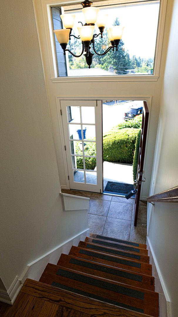 Building Photo - 4Bd/2.5Ba Edmonds House