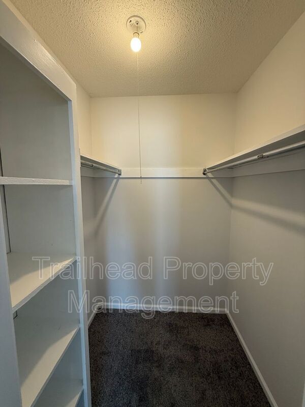 Building Photo - 7716 W 85th St