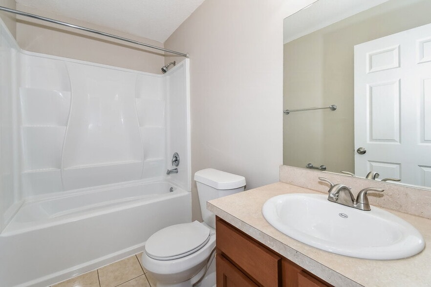 Building Photo - 9060 Castle Rock Dr