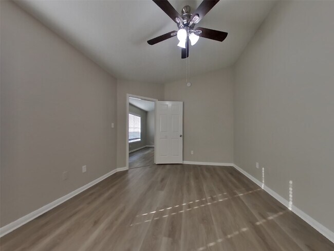 Building Photo - 3254 Kelling St