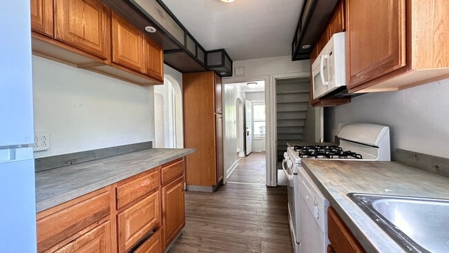 Building Photo - Spacious 3-bed home in Midland, PA!