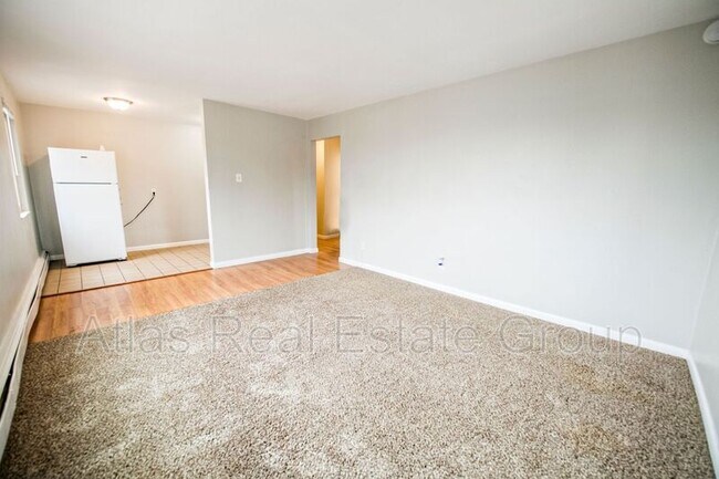 Building Photo - 1520 Trenton St