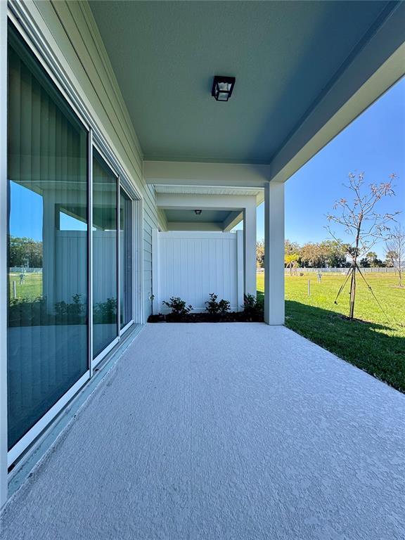 Building Photo - 3160 Emerald Acrs Ln