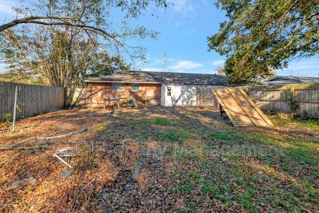 Building Photo - 1639 Memminger Ave