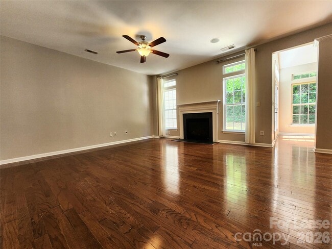 Building Photo - 3226 Park South Station Blvd