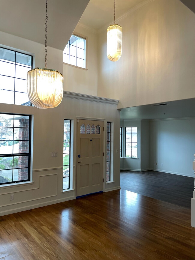 Building Photo - 18 Harrod Cir