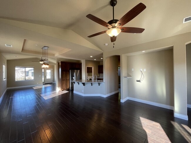 Building Photo - 2802 Dolphin Bend Dr