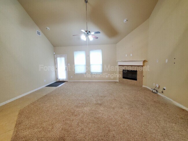 Building Photo - 11927 Jasmine Way