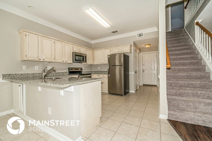 Building Photo - 4402 Spinnaker Dr