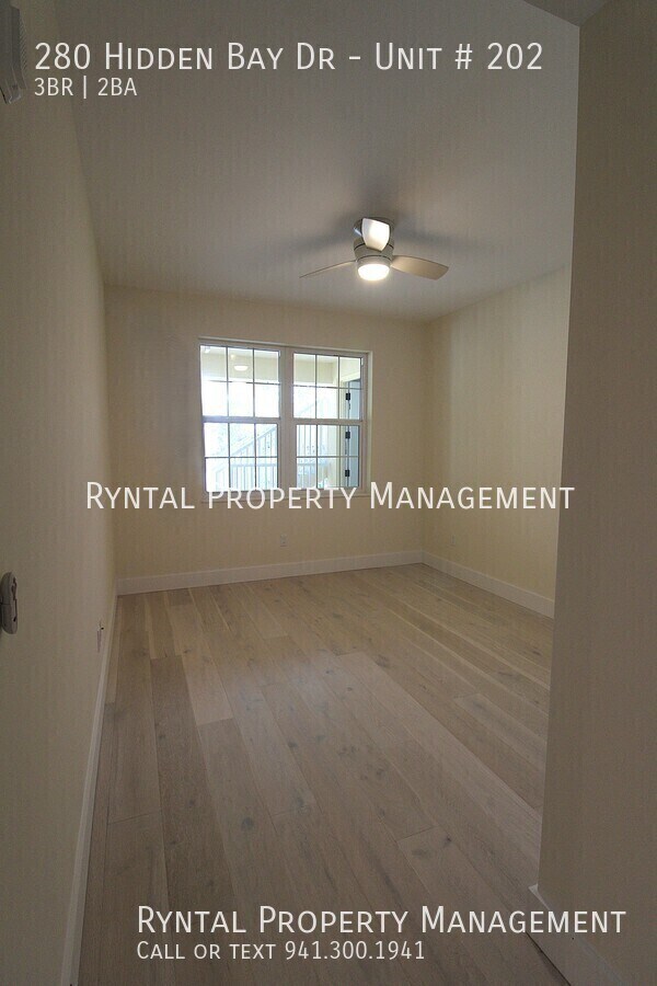 Building Photo - 280 Hidden Bay Dr