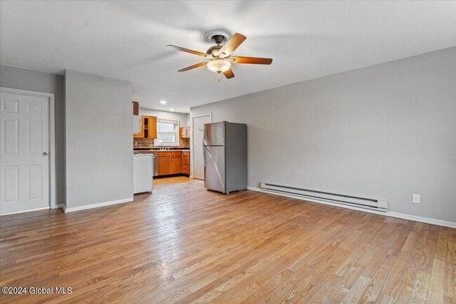 Building Photo - 455 Maple Ave