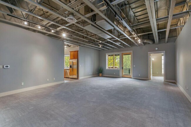 Building Photo - 706 SW Industrial Way