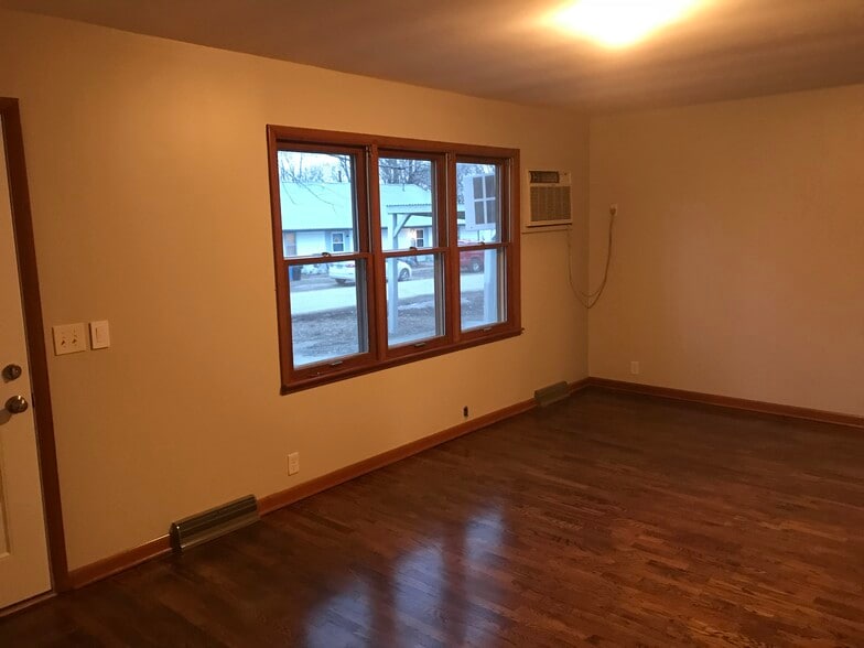 Building Photo - 611 N Kentucky Ave