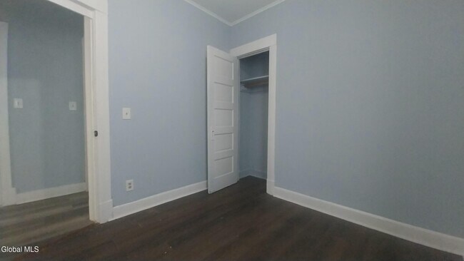 Building Photo - 335 3rd St