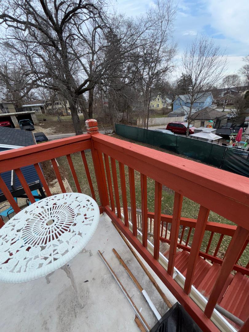 Building Photo - 520 Lawrence Ave