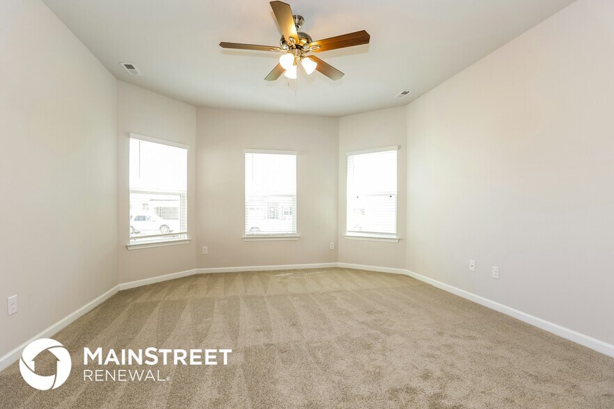 Building Photo - 2408 Curbow Dr