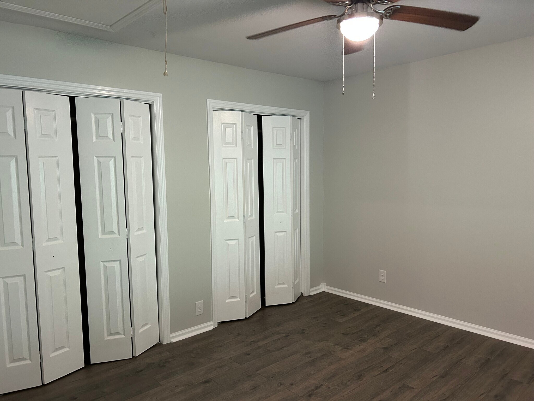 Building Photo - 600 Villard Dr
