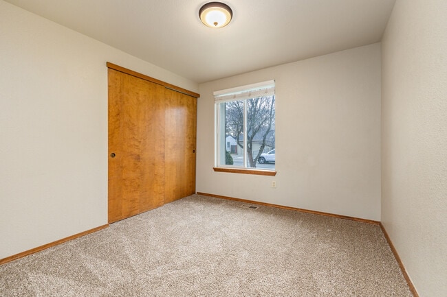 Building Photo - 5828 W Filly St