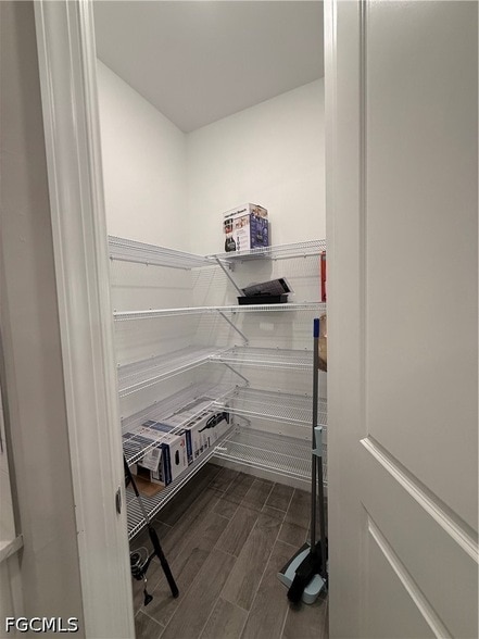 Building Photo - 107 SW 34th Pl