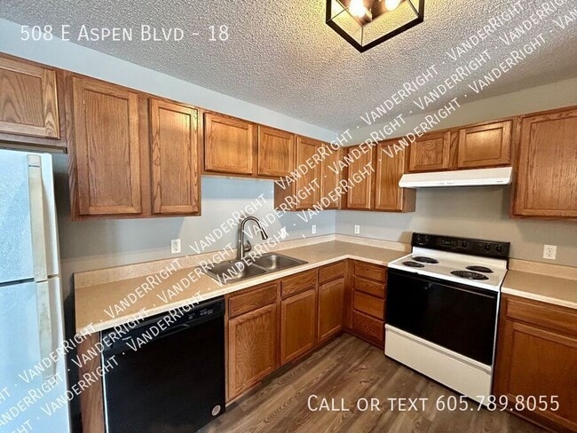 Building Photo - 508 E Aspen Blvd