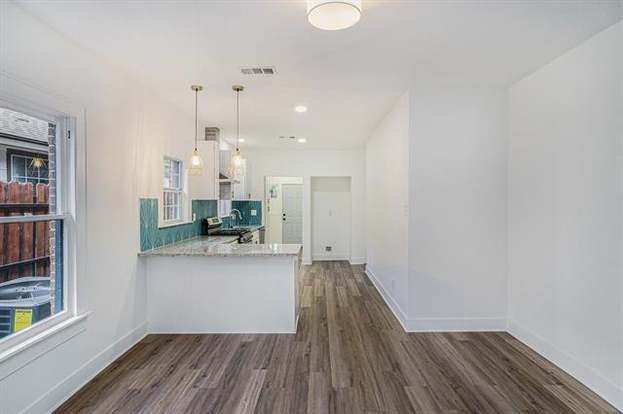 Building Photo - 1034 Woodland Ave