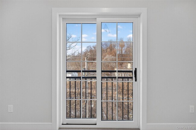 Building Photo - 10 Market St