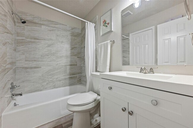 Building Photo - 363 Fantail Loop