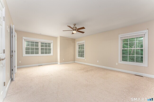 Building Photo - 1 Ridgeview Dr