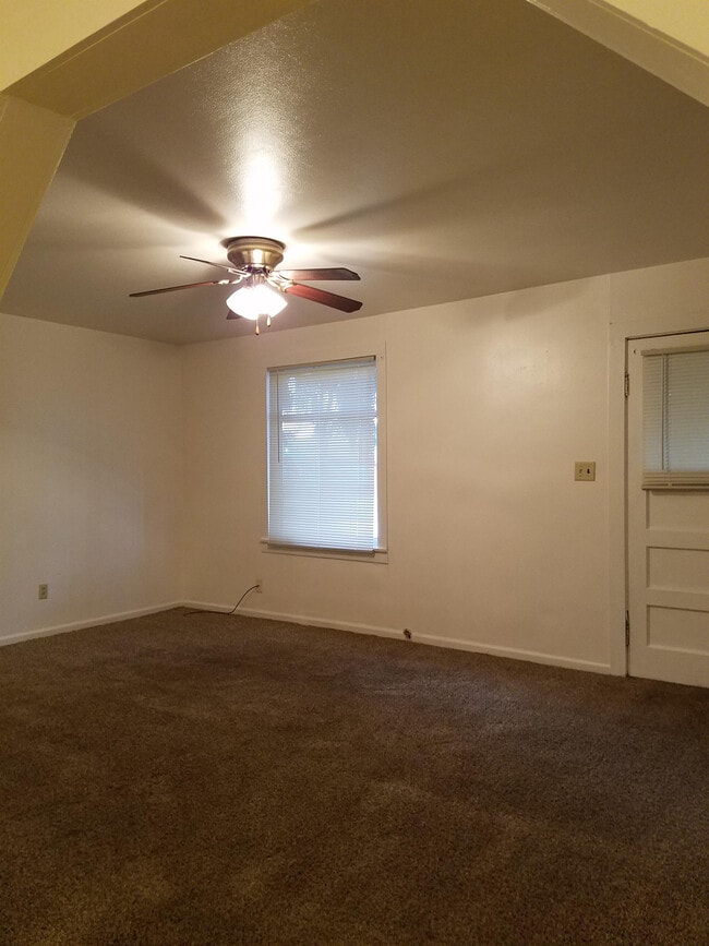 Building Photo - 593 14th St