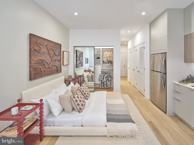 Building Photo - 809 Poplar St