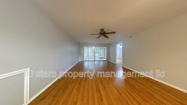 Building Photo - 1433 S Belcher Rd