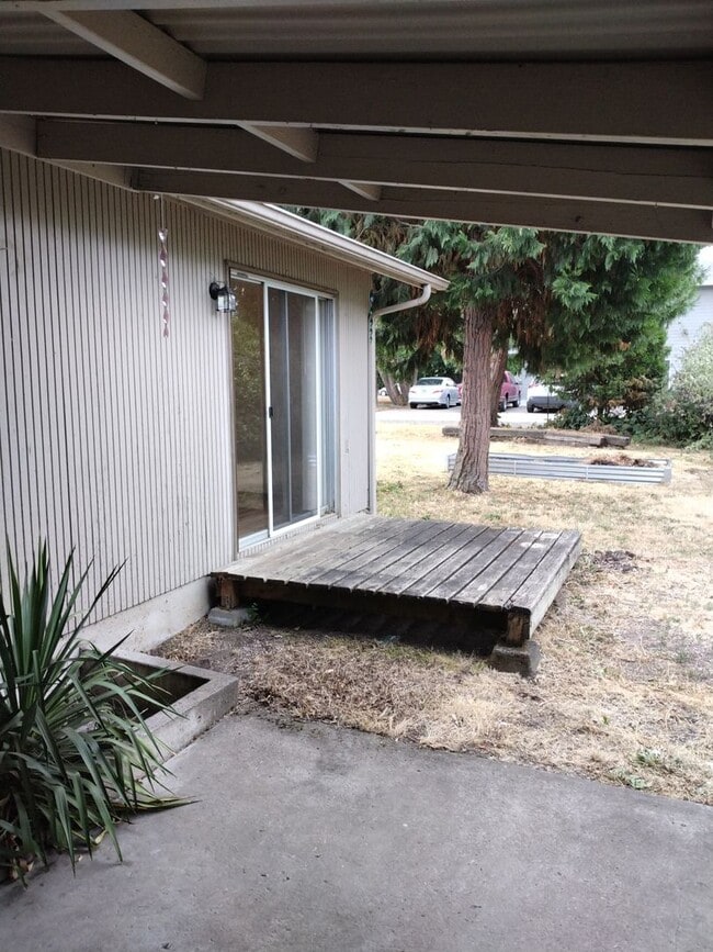 Building Photo - Adorable 2 Bedroom Home!