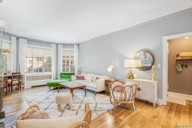 Building Photo - 38-30 Douglaston Pkwy