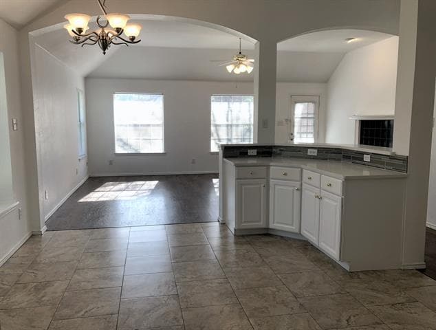 Building Photo - 9113 Couples Dr