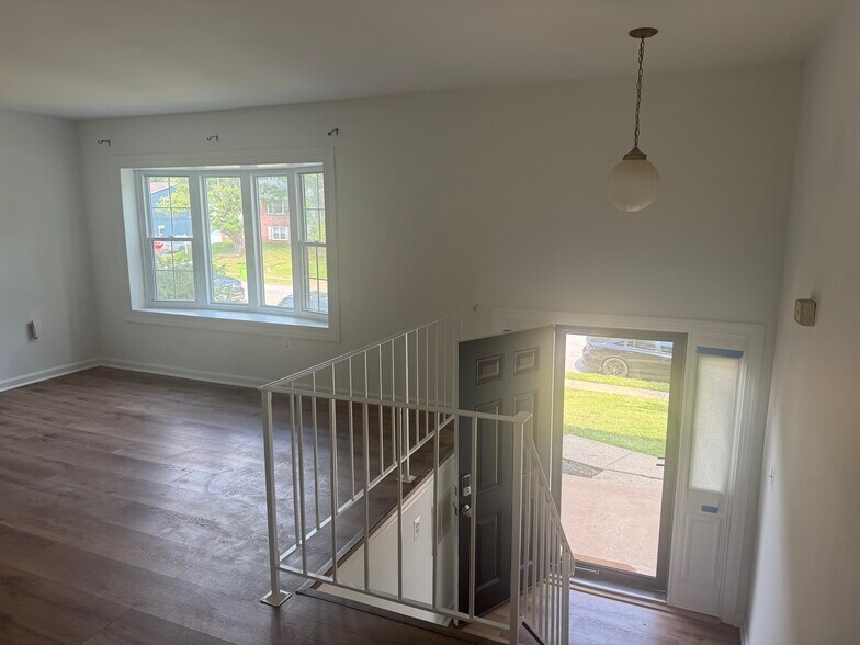 Building Photo - 13844 Delaney Rd