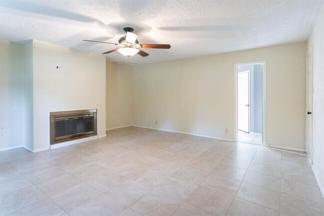 Building Photo - 17423 Baronshire Dr