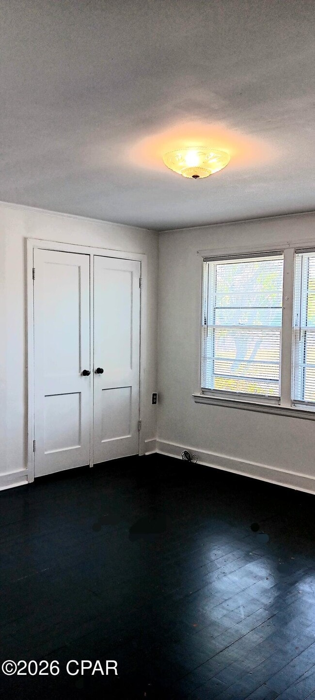 Building Photo - 648 N 9th Plaza