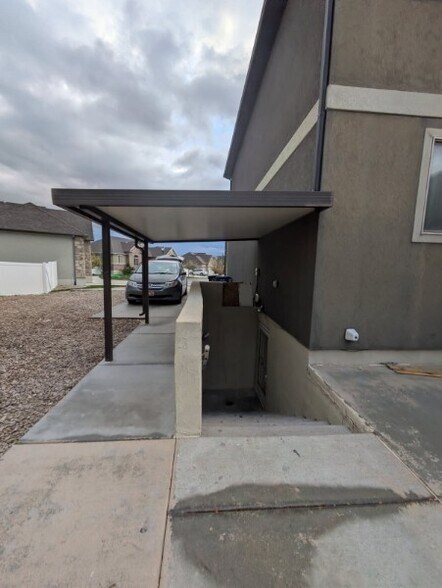 Building Photo - 6389 Elbow River Cir S