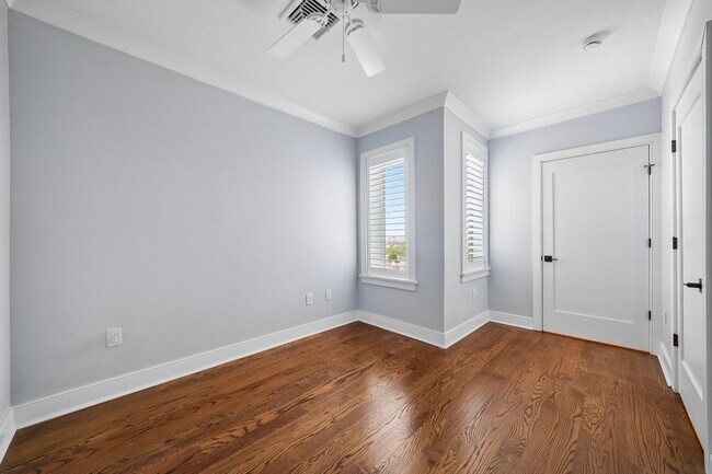 Building Photo - 139 Sherman Pl