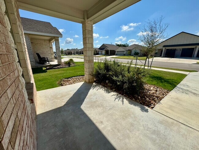 Building Photo - 5111 Rose Gdn Lp