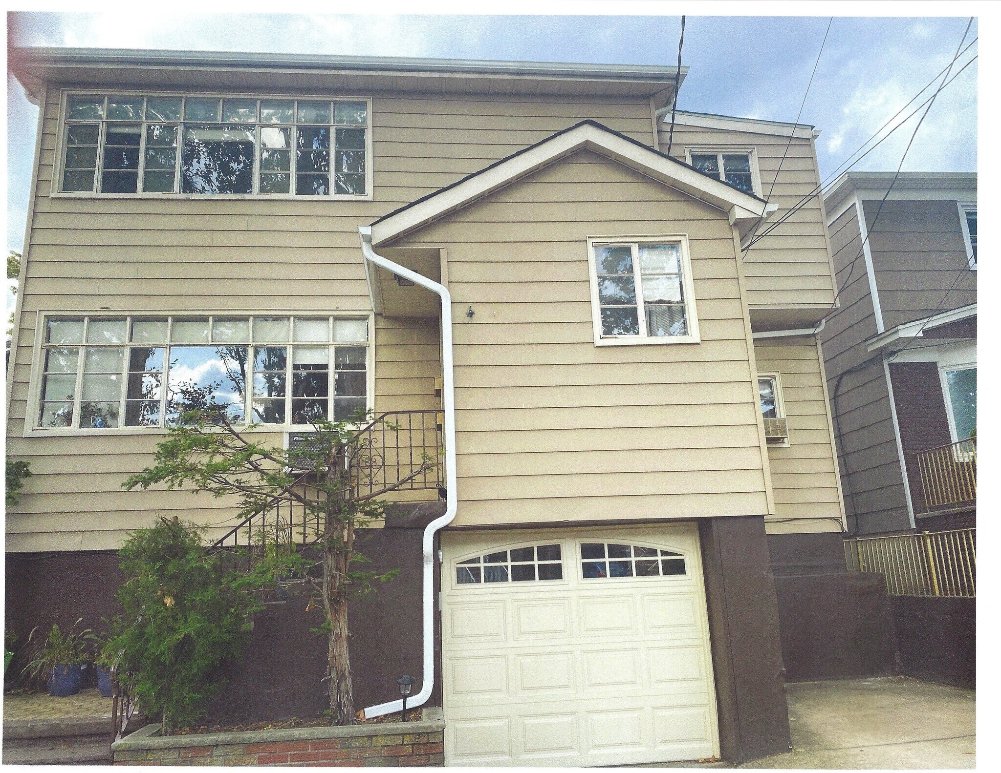 TWO FAMILY HOUSE - 95 W 49th St