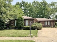 Building Photo - 15515 Long Ave